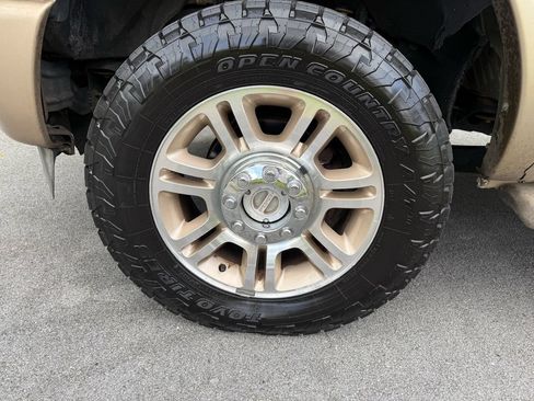 Used 2011 Ford F250 King Ranch w/ FX4 Off Road Pkg AWD/4WD image 11