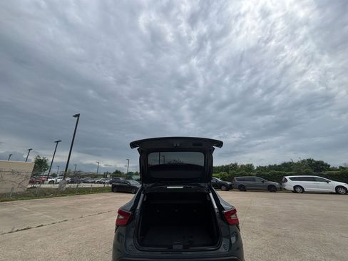 Used 2025 Chevrolet Trax LT image 29