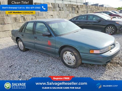 Used 1997 Oldsmobile Cutlass Supreme SL FWD image 5
