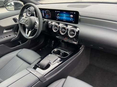 Used 2023 Mercedes-Benz CLA 250 4MATIC image 26