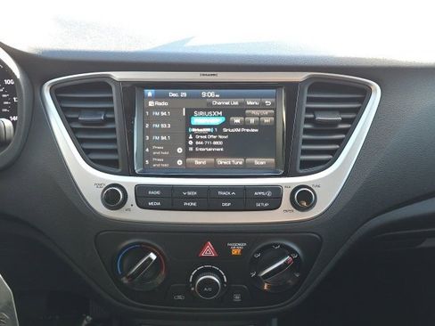 Used 2022 Hyundai Accent SEL w/ Cargo Package image 10