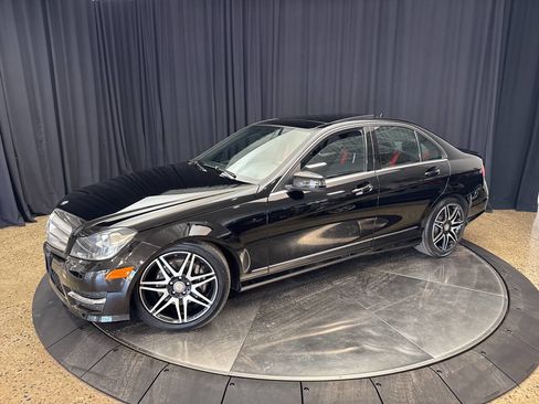 Used 2013 Mercedes-Benz C 300 4MATIC Sedan image 3