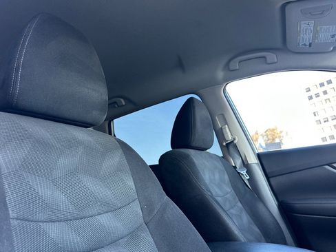 Used 2014 Nissan Rogue SV w/ SV Premium Package image 21