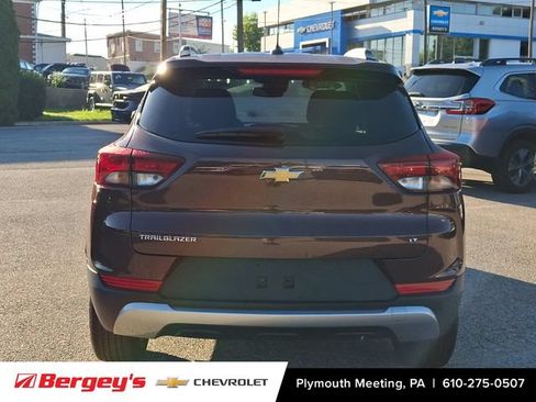 Certified 2023 Chevrolet TrailBlazer LT w/ Convenience Package FWD image 6