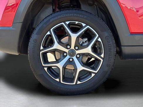 Used 2025 Jeep Compass Limited AWD/4WD image 10