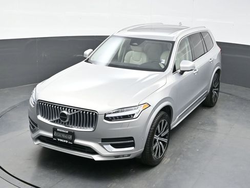 Used 2023 Volvo XC90 B5 Plus w/ Protection Package Premier image 28