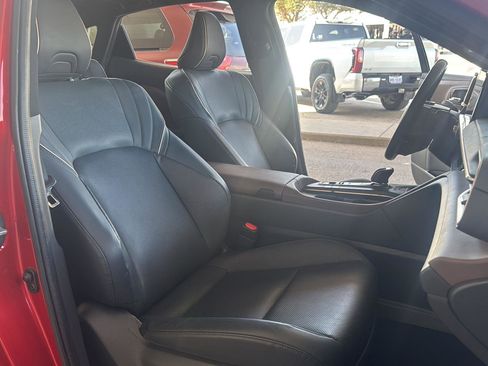 Used 2023 Toyota Crown Limited image 16