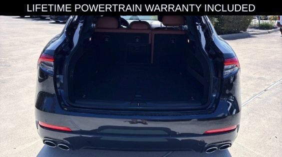 Used 2022 Maserati Levante GT AWD/4WD image 10