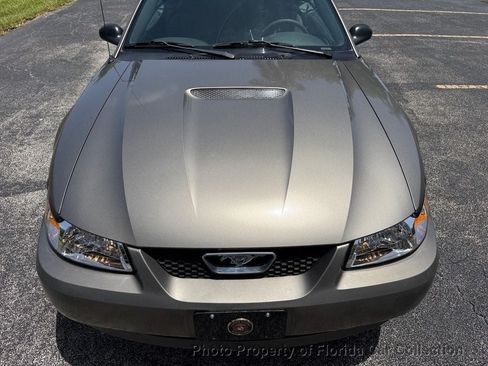 Used 2002 Ford Mustang Convertible RWD image 89
