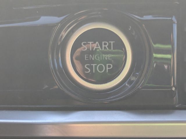 Used 2022 Nissan Pathfinder SL AWD/4WD image 27