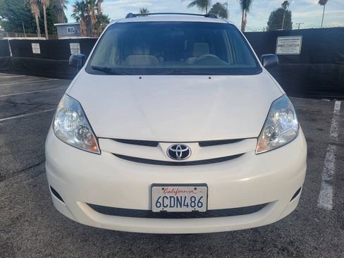 Used 2008 Toyota Sienna LE FWD image 8
