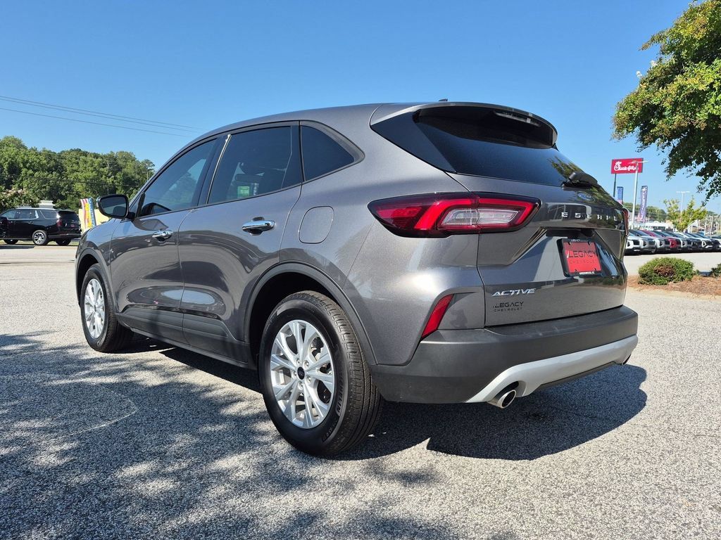 Used 2025 Ford Escape Active FWD image 5