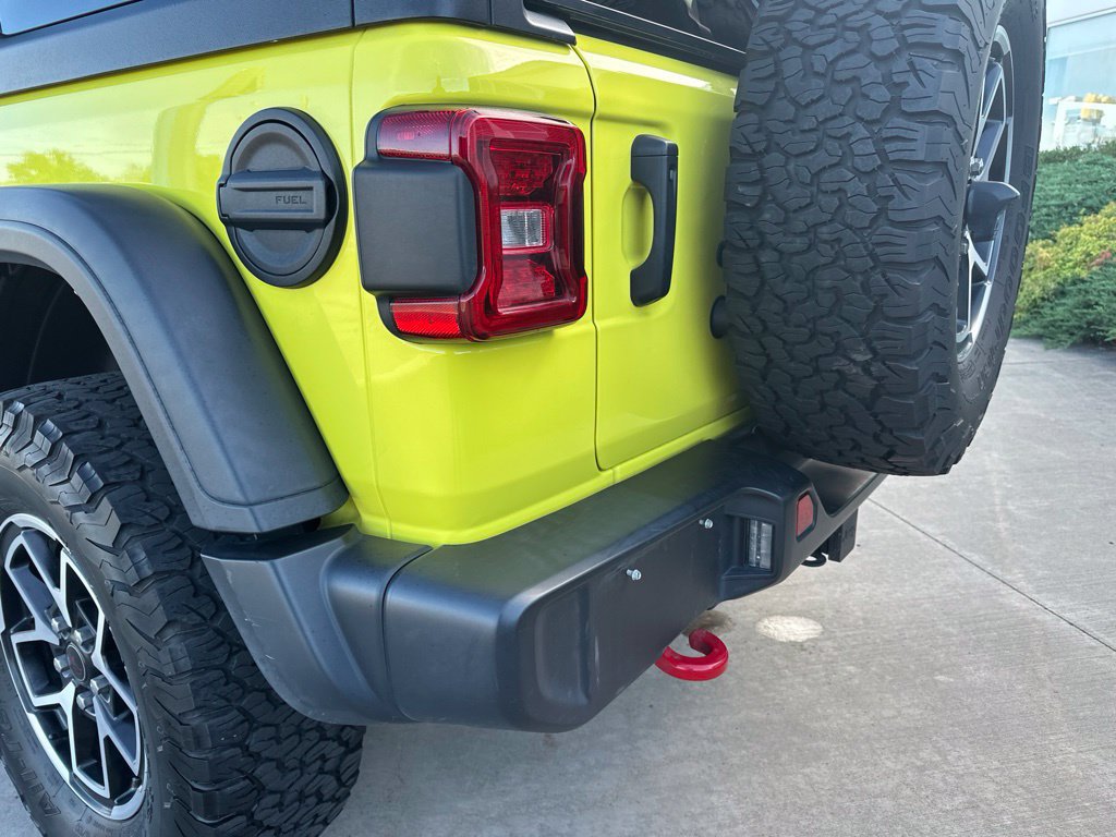 Used 2024 Jeep Wrangler Unlimited Rubicon AWD/4WD image 20