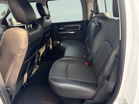 Used 2017 RAM 1500 Laramie w/ Convenience Group AWD/4WD image 9