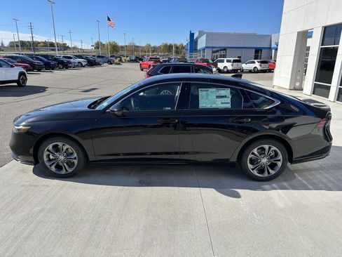 New 2025 Honda Accord EX-L image 2