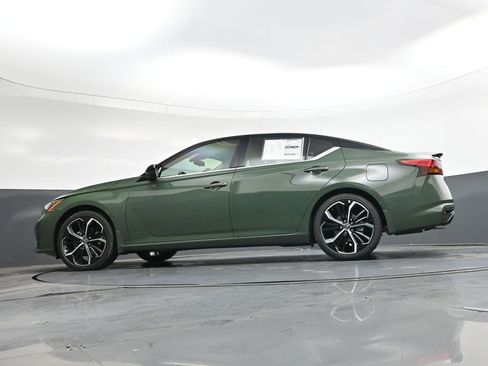 New 2026 Nissan Altima 2.5 SR FWD image 36
