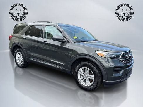 Certified 2022 Ford Explorer XLT AWD/4WD image 3