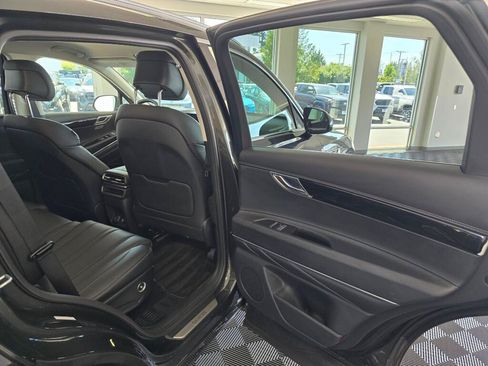 Used 2025 Genesis GV80 2.5T Standard AWD/4WD image 38