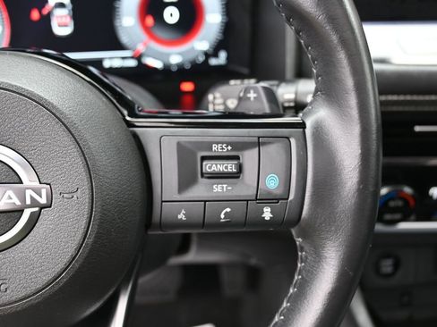 Used 2024 Nissan Rogue SL w/ SL Premium Package image 24