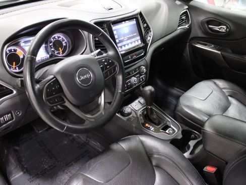 Used 2019 Jeep Cherokee Limited AWD/4WD image 43