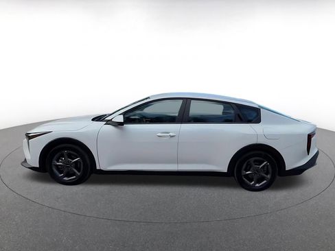 Used 2025 Kia K4 LXS image 8