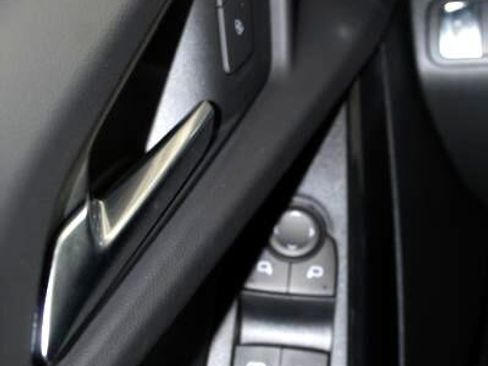 New 2026 Chevrolet Equinox LT image 17