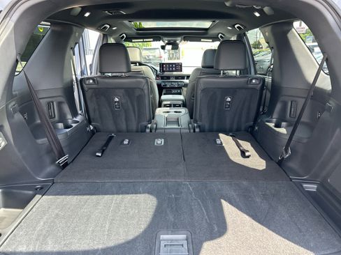 Used 2026 Honda Pilot Black Edition image 32