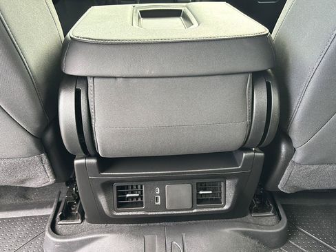 Used 2026 Chevrolet Silverado 1500 Custom AWD/4WD image 22