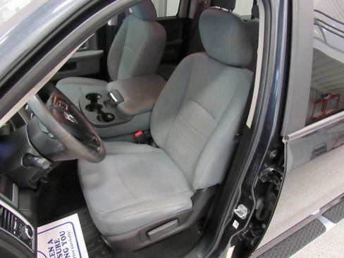 Used 2019 RAM 1500 Classic SLT AWD/4WD image 36