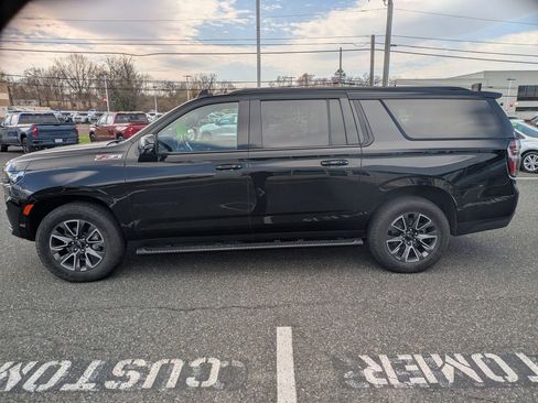 Used 2023 Chevrolet Suburban Z71 w/ Luxury Package image 8