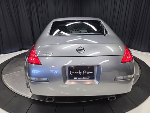 Used 2006 Nissan 350Z Touring w/ (N93) Cargo Convenience Pkg image 38
