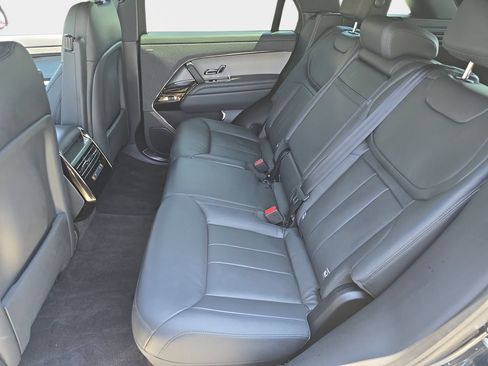 Certified 2025 Land Rover Range Rover Sport AWD/4WD image 15