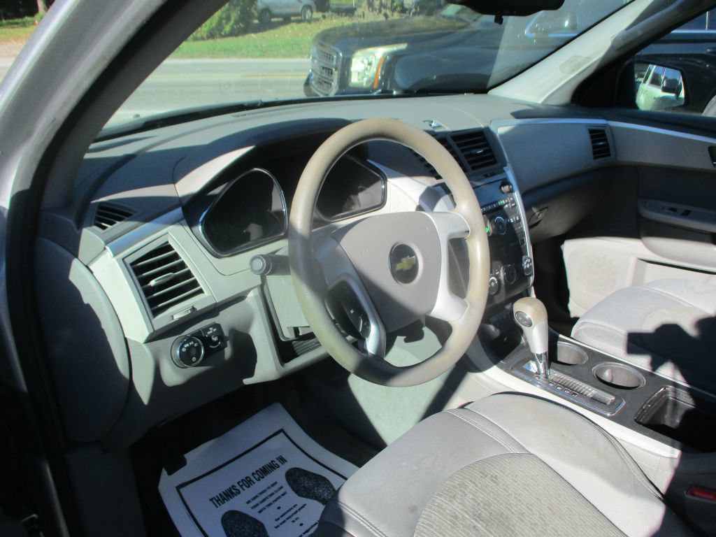 Used 2011 Chevrolet Traverse LS AWD/4WD image 7