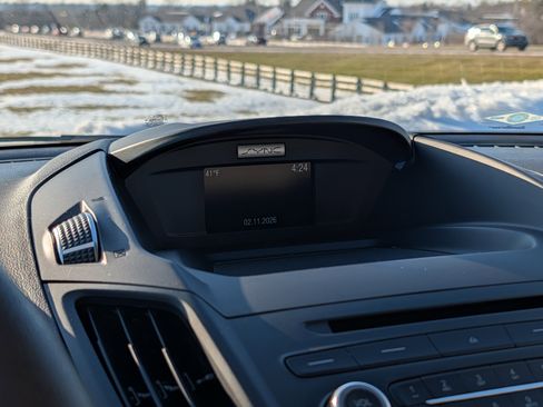 Used 2017 Ford Escape SE image 19