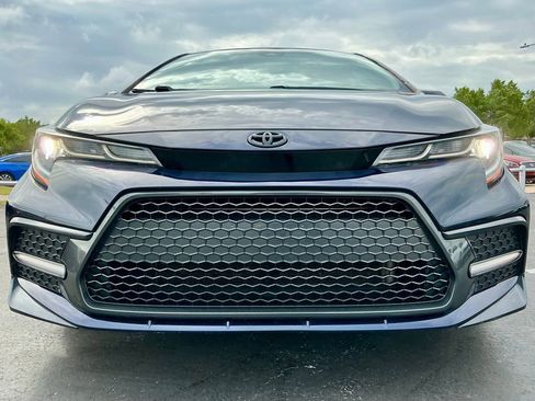 Used 2022 Toyota Corolla SE FWD image 9