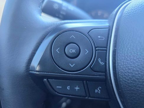 Used 2024 Toyota Corolla Cross LE image 31