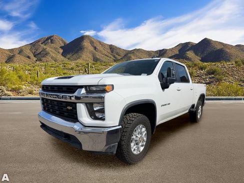 Used 2021 Chevrolet Silverado 2500 LT w/ Fleet Comfort Package AWD/4WD image 2