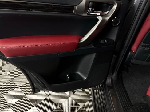 Used 2023 Lexus GX 460 Premium image 30