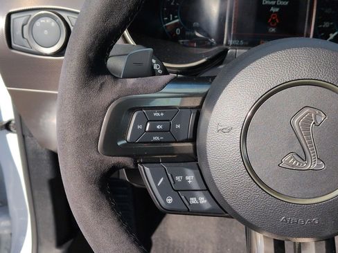 Used 2022 Ford Mustang Shelby GT500 w/ Handling Package image 18