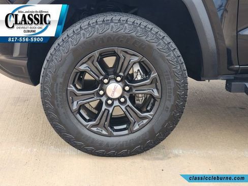 Used 2023 GMC Canyon Elevation image 33