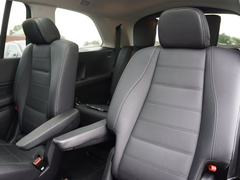 Used 2023 Mercedes-Benz GLS 580 4MATIC image 29