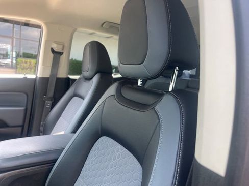 Used 2022 Chevrolet Colorado Z71 RWD image 7