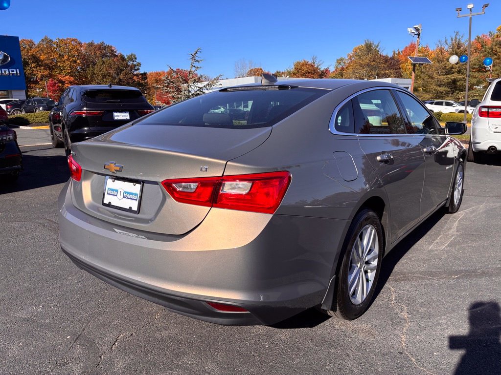 Used 2018 Chevrolet Malibu LT FWD image 7