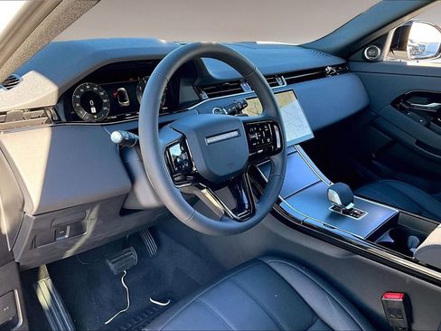 Used 2026 Land Rover Range Rover Evoque S image 7