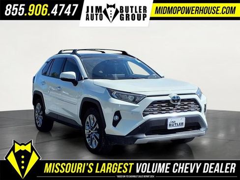 Used 2019 Toyota RAV4 Limited w/ Advanced Technology Package AWD/4WD image 2