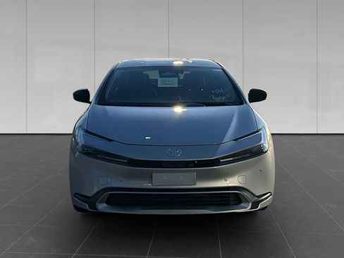 New 2026 Toyota Prius Plug-In Hybrid FWD image 8
