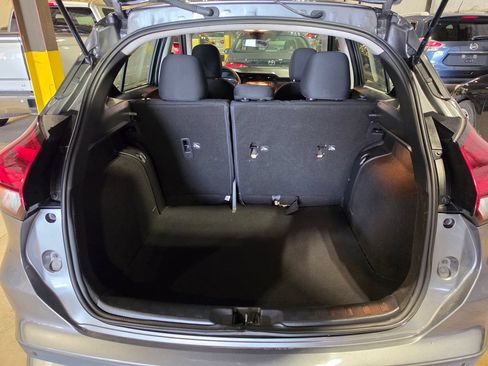 Used 2023 Nissan Kicks S FWD image 8