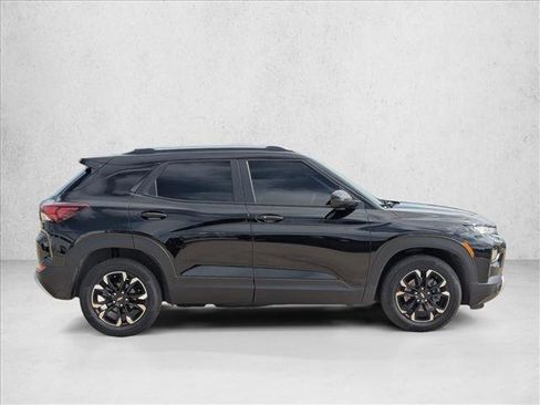 Certified 2023 Chevrolet TrailBlazer LT w/ Convenience Package FWD image 4