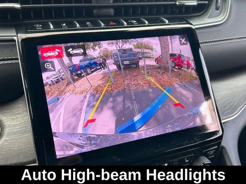 Used 2025 Jeep Grand Cherokee L Limited w/ Luxury Tech Group II image 23