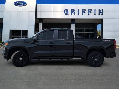 Used 2023 Chevrolet Silverado 1500 Custom AWD/4WD image 10